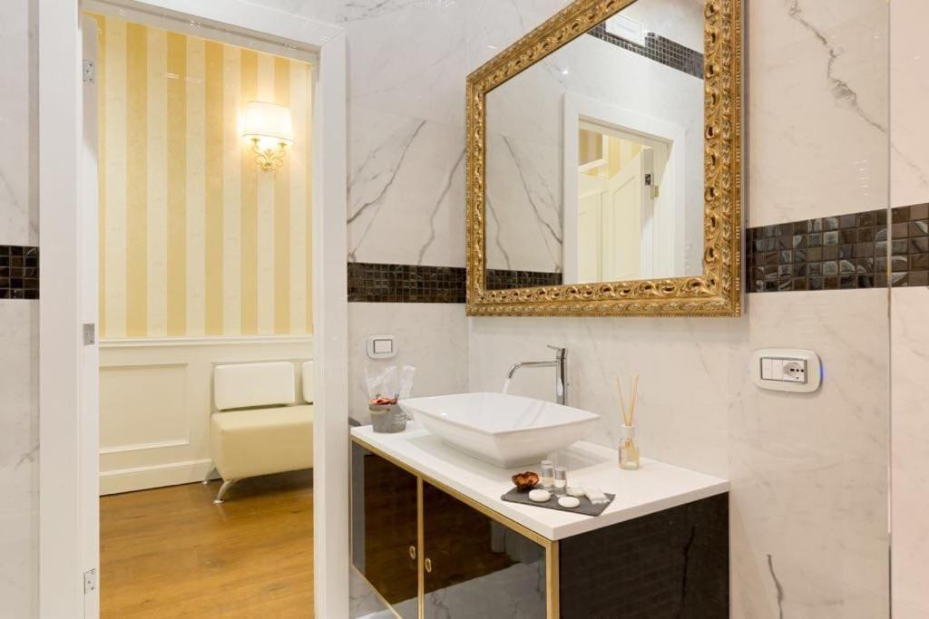 Piazza Venezia Luxury Suite Roma Exterior foto