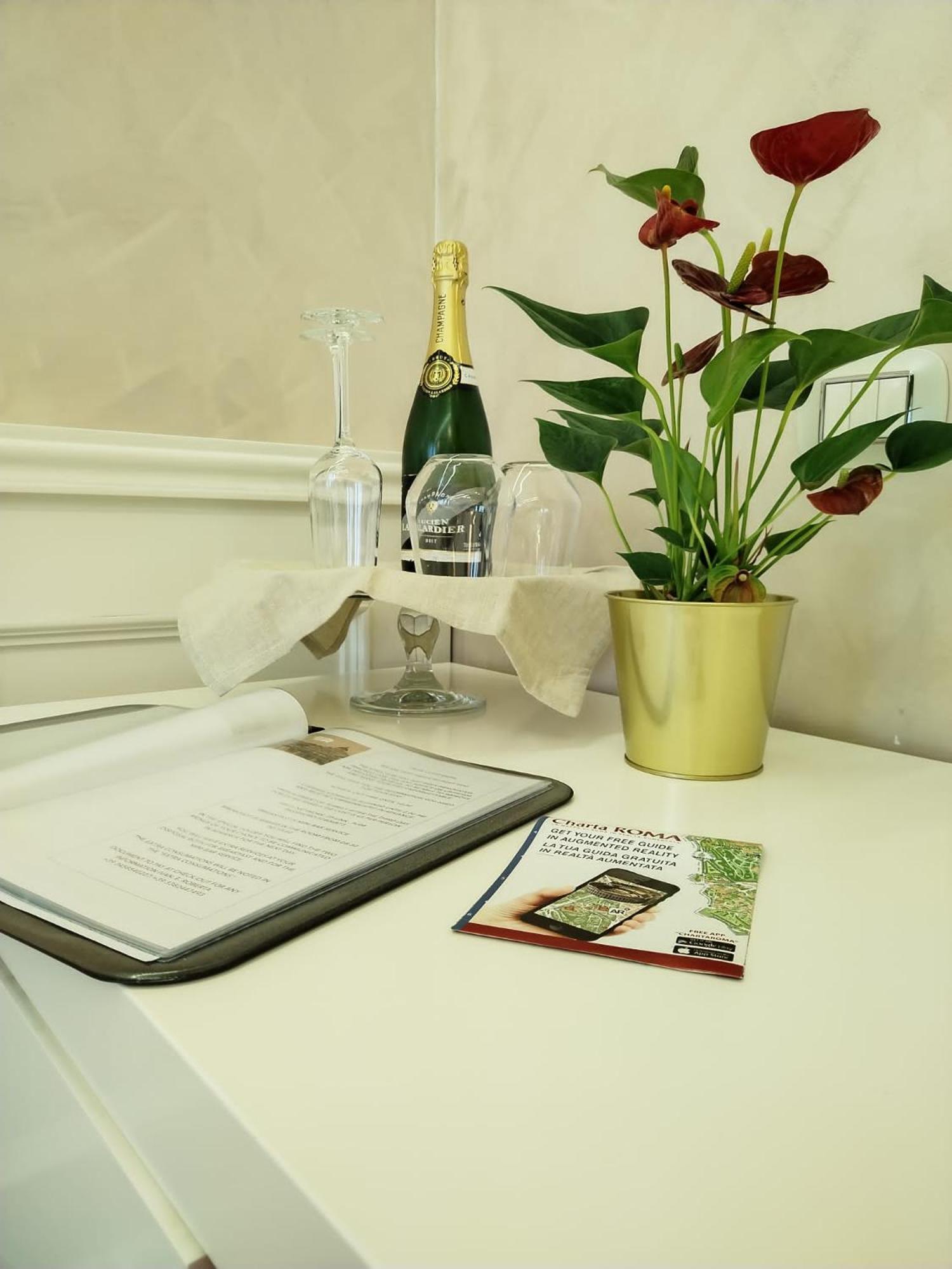 Piazza Venezia Luxury Suite Roma Exterior foto